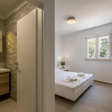 Nikolica Peljesac * Potomje